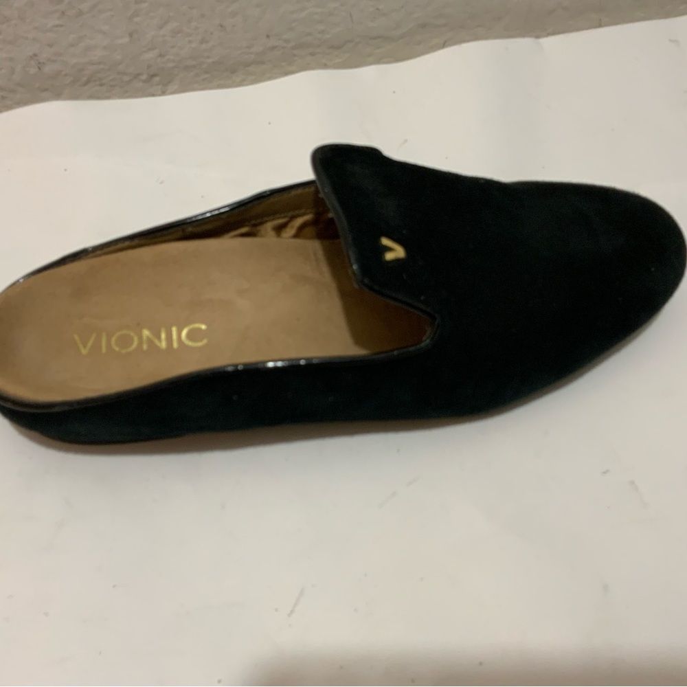 - Vionic Carnegie Women's Size 7.5 Suede Leather Slip On Slides Mules Shoes
